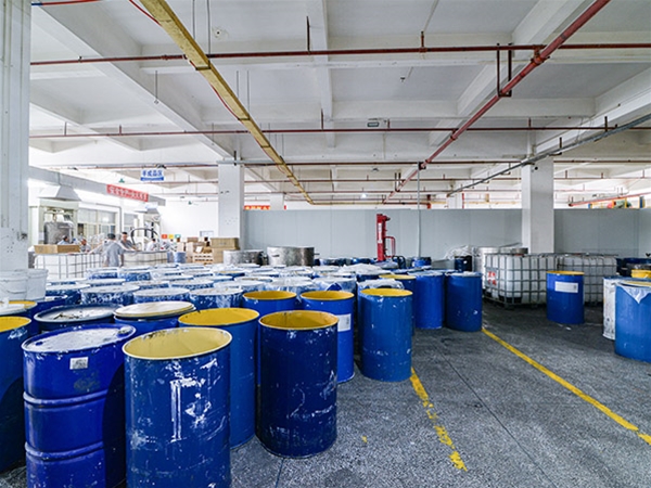 膠水庫存（cún）區