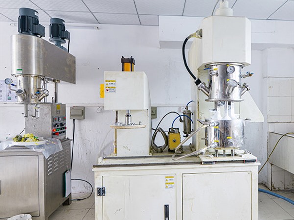 技術（shù）研發實驗室