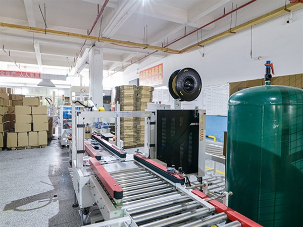 膠（jiāo）水存（cún）放區車間