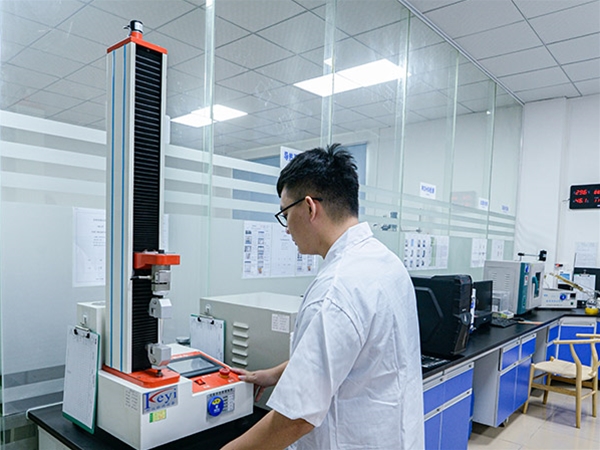 可靠性檢（jiǎn）測實驗室（shì）一（yī）角